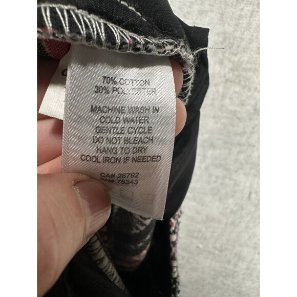 Artisan NY Tribal Print Cream & Black Midrise Cotton Blend Shorts Womens Size 8 - Picture 9 of 9